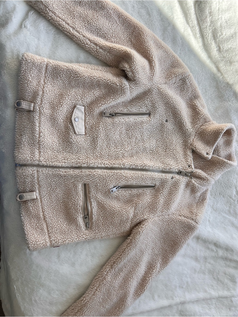 Levi's Cream Sherpa Teddy Jacket with Zip Pockets